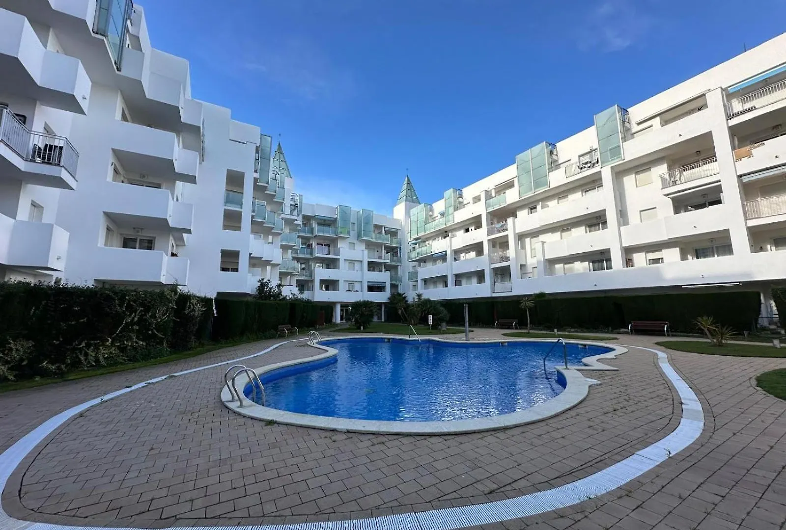 Daire Bonito Apartamento Con Gran Terraza Y Piscina Comunitaria Roses