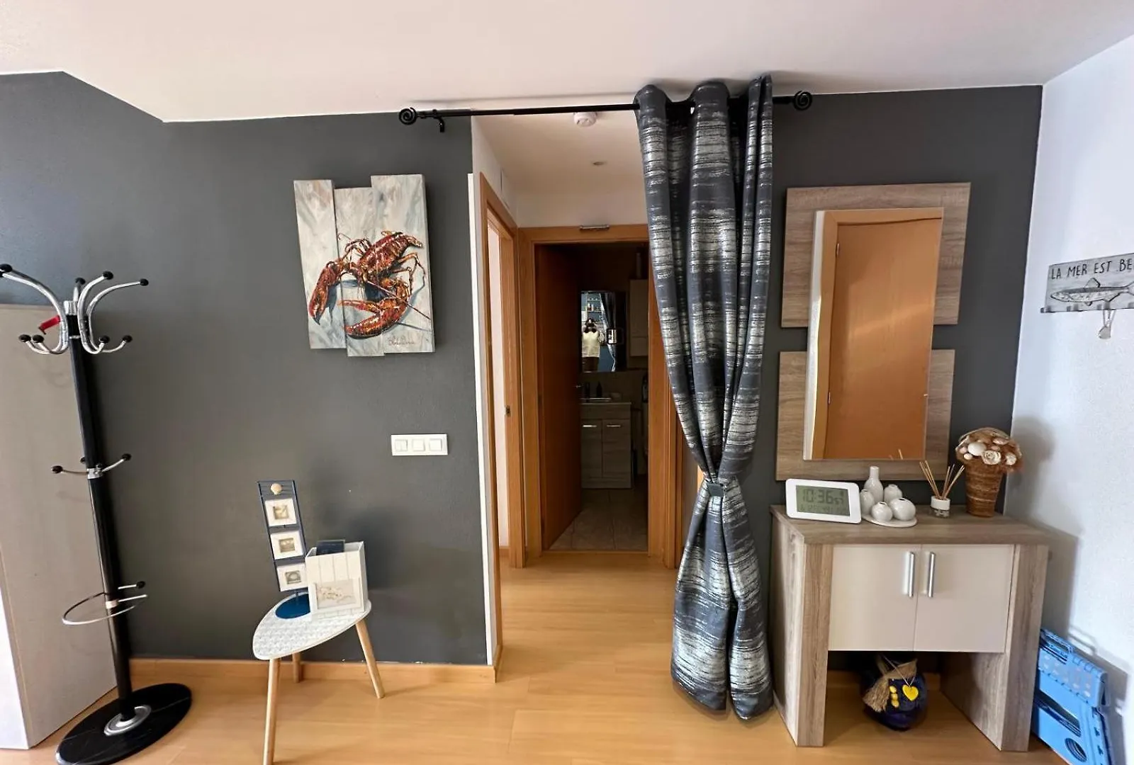 Daire Bonito Apartamento Con Gran Terraza Y Piscina Comunitaria Roses İspanya